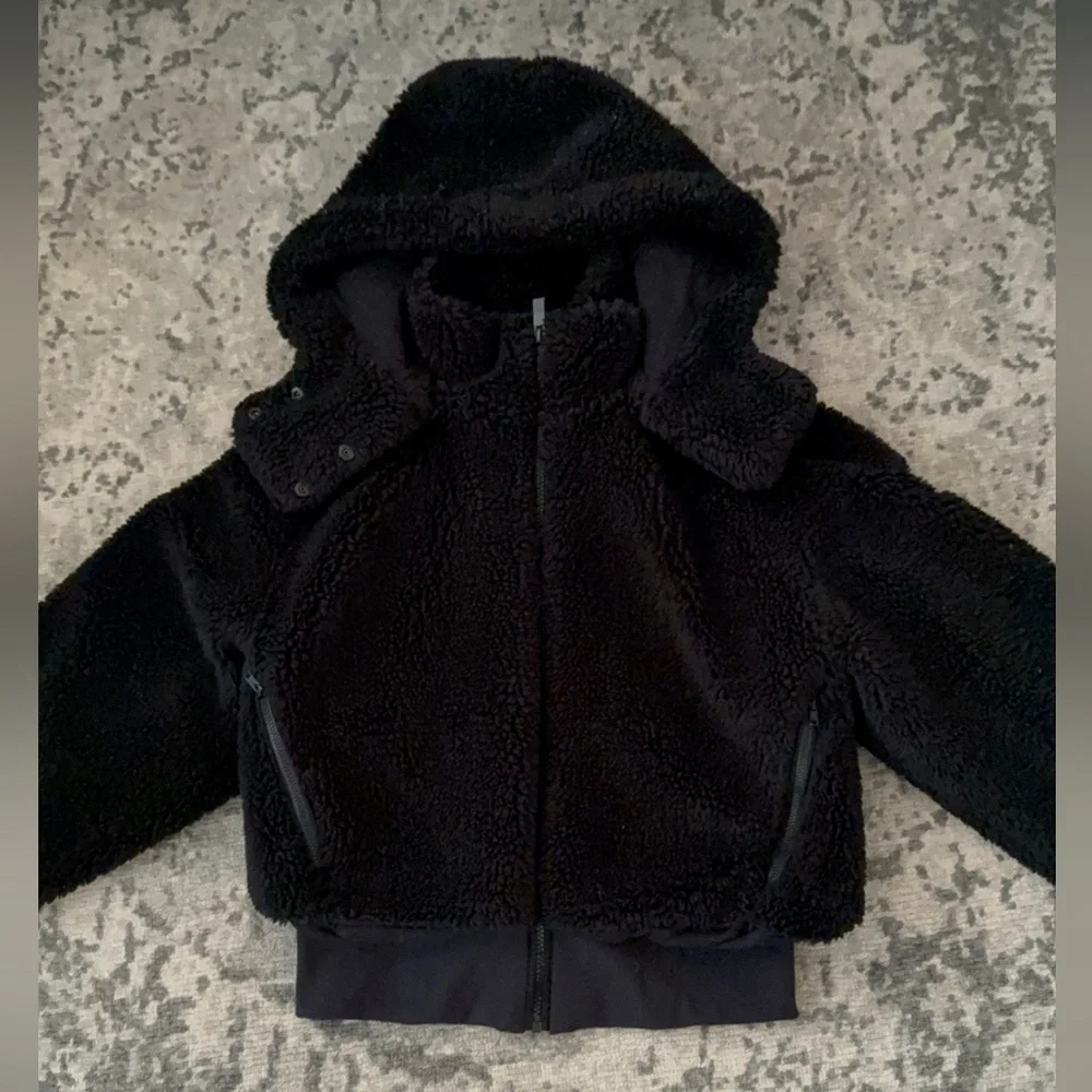 Women's Black Alo Foxy Sherpa Jacket, Small - Picture 3 of 7